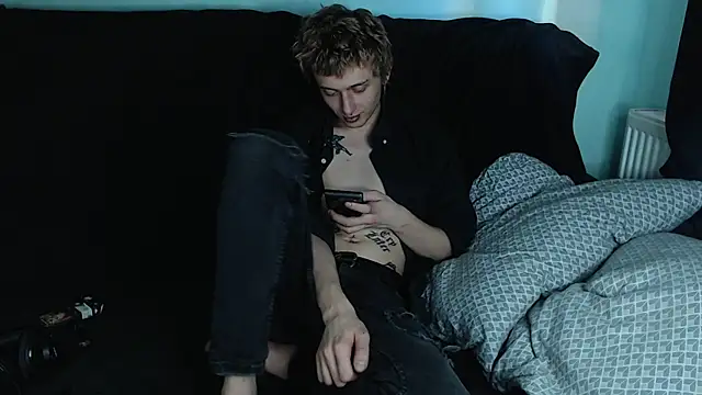 Snapshot of axxxturel chatting on 01.02.25 axxxturel online show from 01.02.25