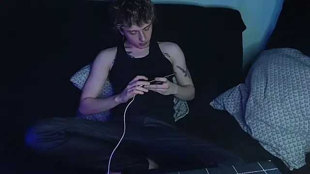 Snapshot of axxxturel chatting on 03.14.25 axxxturel online show from 03.14.25