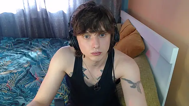 Snapshot of axxxturel chatting on 09.21.25 axxxturel online show from 09.21.25