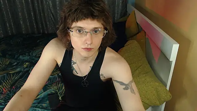 Snapshot of axxxturel chatting on 09.25.25 axxxturel online show from 09.25.25