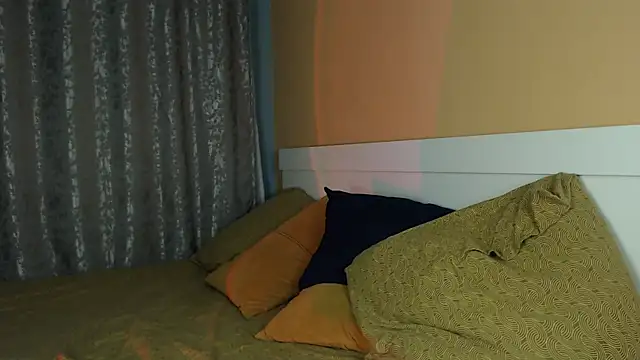 Snapshot of axxxturel chatting on 10.22.25 axxxturel online show from 10.22.25