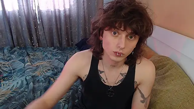 Snapshot of axxxturel chatting on 01.14.26 axxxturel online show from 01.14.26