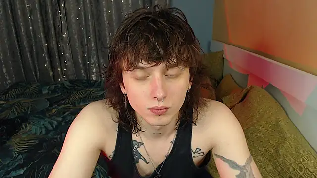 Snapshot of axxxturel chatting on 01.15.26 axxxturel online show from 01.15.26