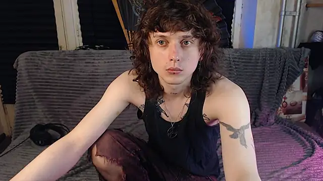 Snapshot of axxxturel chatting on 05.31.26 axxxturel online show from 05.31.26