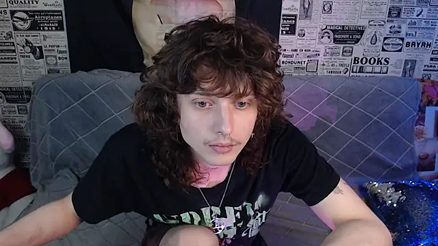Snapshot of axxxturel chatting on 07.23.26 axxxturel online show from 07.23.26