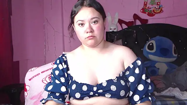 NikkiRous  online show from 02.22.25