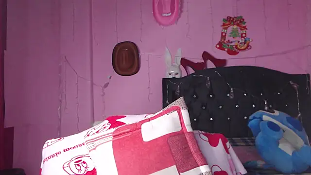 NikkiRous  online show from 03.07.25