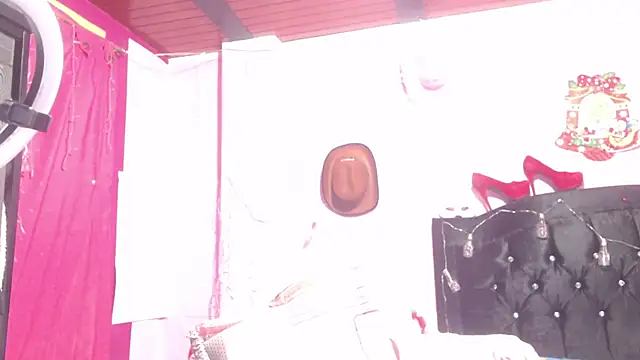 NikkiRous  online show from 03.22.25