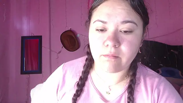 NikkiRous  online show from 09.13.25