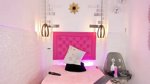 Snapshot of mia_099 chatting on 03.14.25 mia 099 online show from 03.14.25