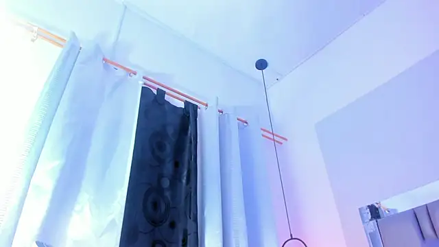 Emily Gil1 online show from 01.31.25