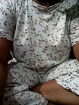 Im Cute online show from 10.08.25