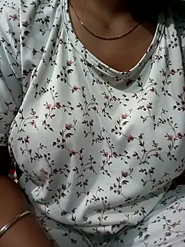 Im Cute online show from 10.15.25