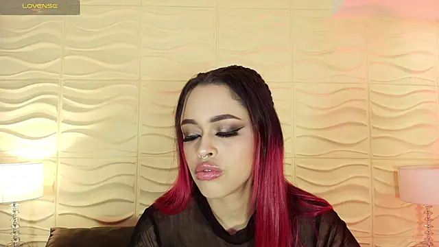 EvaaFoxxy1 online show from 11.05.25