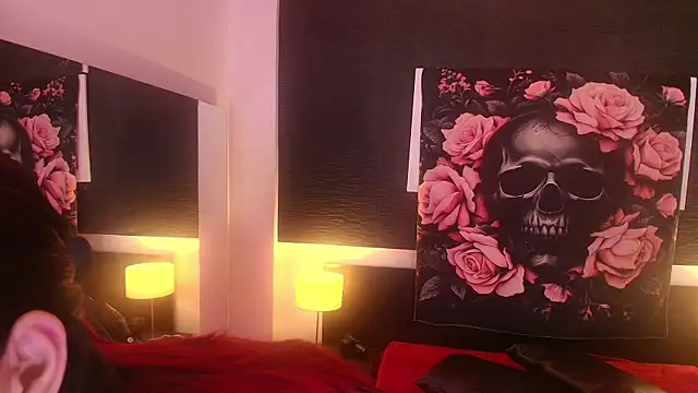 EvaaFoxxy1 online show from 04.20.26