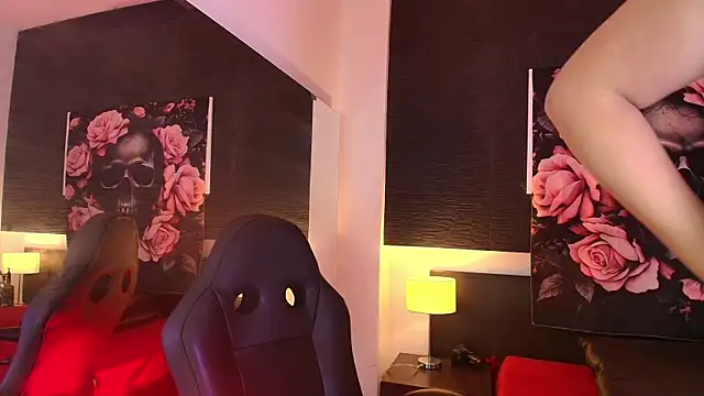 EvaaFoxxy1 online show from 04.23.26