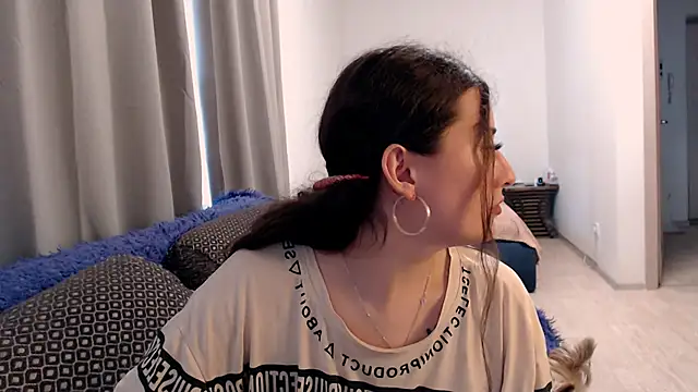 Snapshot of Helen_Adams_ chatting on 06.18.26 Helen Adams online show from 06.18.26