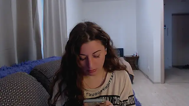Snapshot of Helen_Adams_ chatting on 07.14.26 Helen Adams online show from 07.14.26