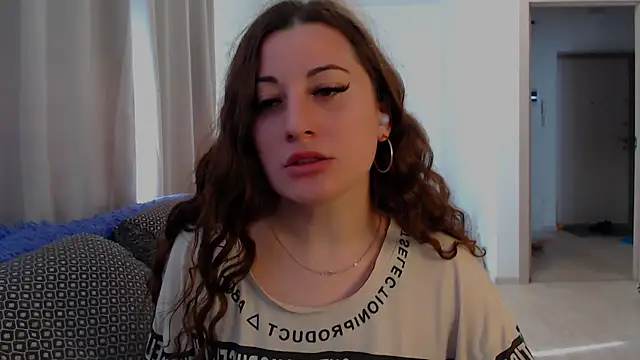 Snapshot of Helen_Adams_ chatting on 07.22.26 Helen Adams online show from 07.22.26