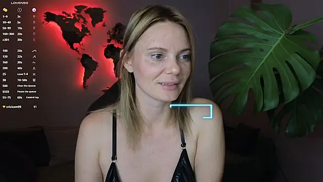 Snapshot of Sam_Klaus chatting on 10.09.25 Sam Klaus online show from 10.09.25