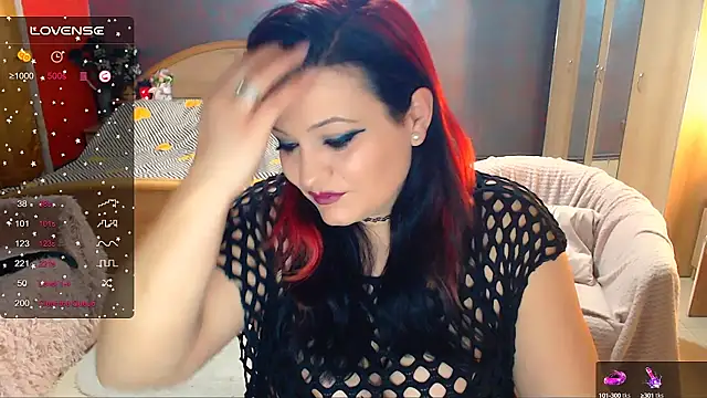 Snapshot of Ariellefoxy chatting on 02.21.25 Ariellefoxy online show from 02.21.25