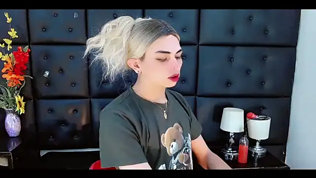 Daniela Pink  online show from 02.26.26