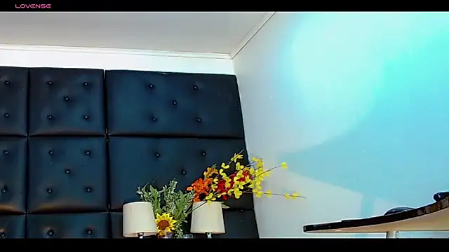 Daniela Pink  online show from 06.21.26