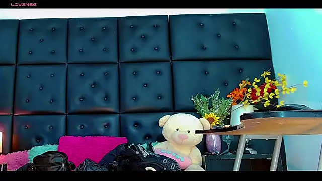 Daniela Pink  online show from 06.22.26