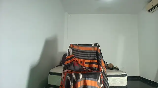 Snapshot of barbara_anal_squirt_ chatting on 06.25.26 barbara anal squirt online show from 06.25.26