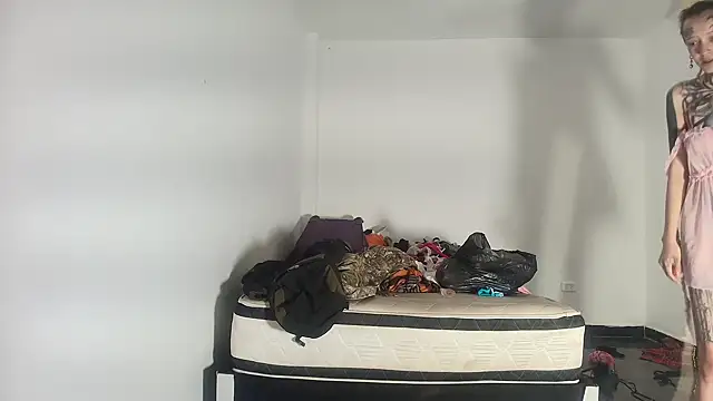 Snapshot of barbara_anal_squirt_ chatting on 06.27.26 barbara anal squirt online show from 06.27.26