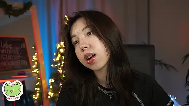 Snapshot of Sarah_Son chatting on 01.09.25 Sarah Son online show from 01.09.25