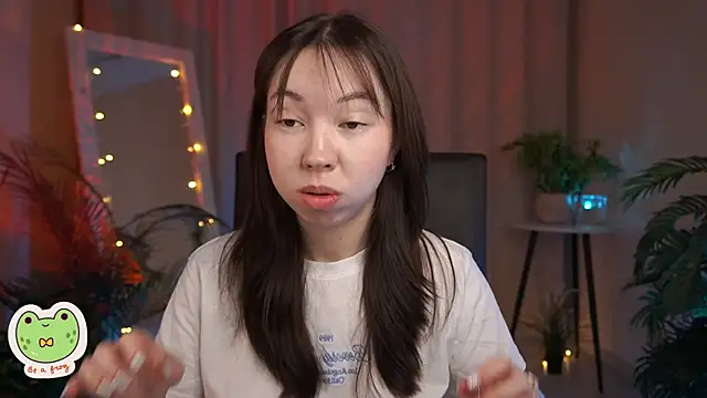 Snapshot of Sarah_Son chatting on 01.27.25 Sarah Son online show from 01.27.25
