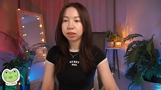 Snapshot of Sarah_Son chatting on 02.02.25 Sarah Son online show from 02.02.25
