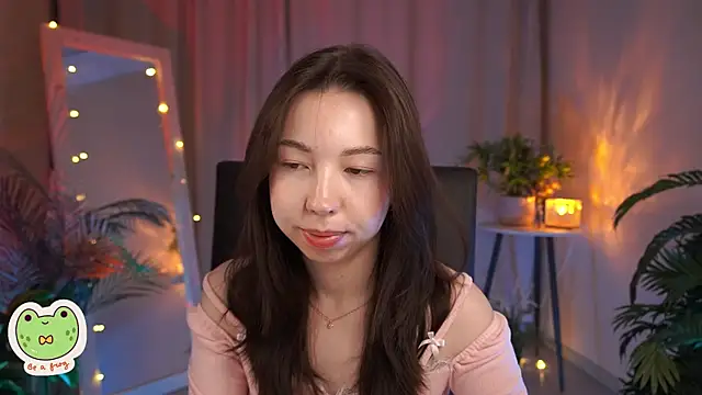 Snapshot of Sarah_Son chatting on 02.03.25 Sarah Son online show from 02.03.25