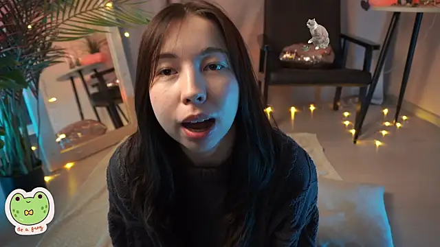 Snapshot of Sarah_Son chatting on 02.15.25 Sarah Son online show from 02.15.25