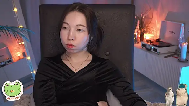 Snapshot of Sarah_Son chatting on 03.05.25 Sarah Son online show from 03.05.25