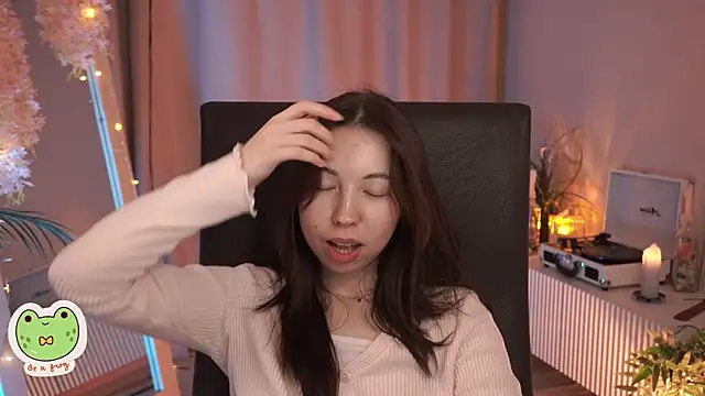 Snapshot of Sarah_Son chatting on 03.09.25 Sarah Son online show from 03.09.25