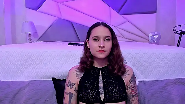 Snapshot of AnnyThompson_ chatting on 01.24.25 AnnyThompson online show from 01.24.25