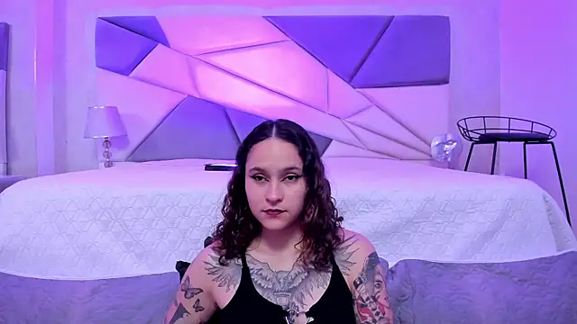 Snapshot of AnnyThompson_ chatting on 01.26.25 AnnyThompson online show from 01.26.25