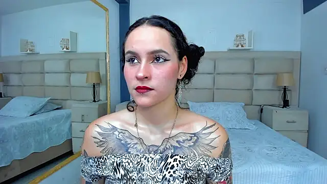 Snapshot of AnnyThompson_ chatting on 09.10.25 AnnyThompson online show from 09.10.25
