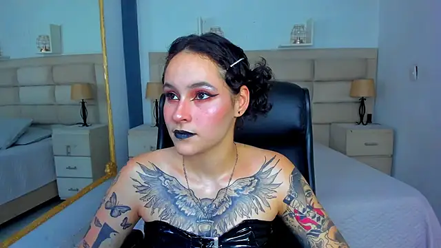 Snapshot of AnnyThompson_ chatting on 09.24.25 AnnyThompson online show from 09.24.25
