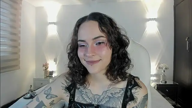 Snapshot of AnnyThompson_ chatting on 02.11.26 AnnyThompson online show from 02.11.26