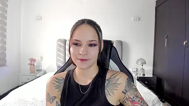 Snapshot of AnnyThompson_ chatting on 03.10.26 AnnyThompson online show from 03.10.26