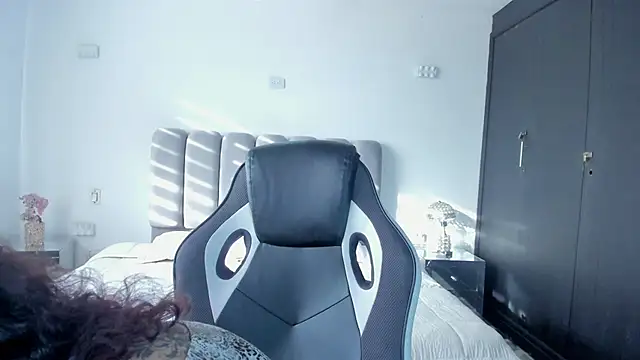 Snapshot of AnnyThompson_ chatting on 03.17.26 AnnyThompson online show from 03.17.26