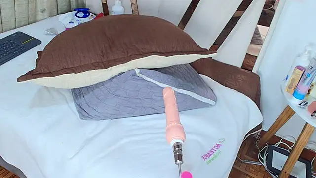 Zoe Curvy online show from 09.25.25