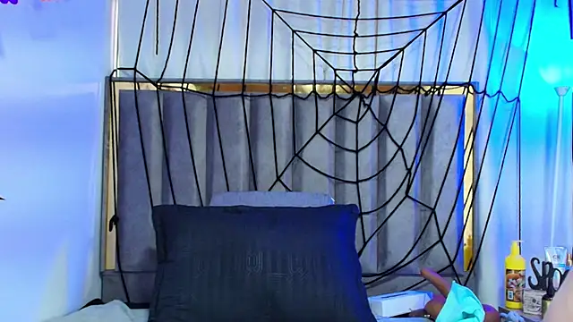 Zoe Curvy online show from 10.28.25