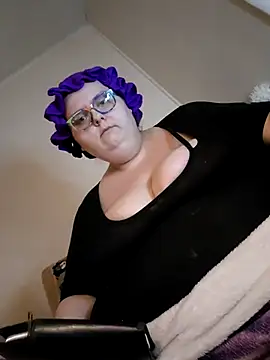 Snapshot of lady1652 chatting on 10.06.25 lady1652 online show from 10.06.25
