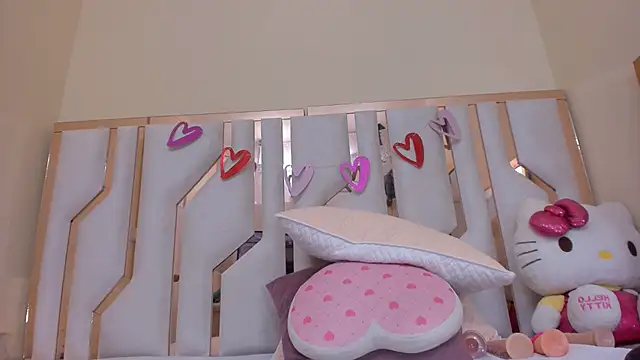 TifanyChill online show from 02.20.25