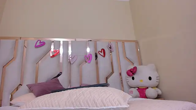 TifanyChill online show from 02.26.25