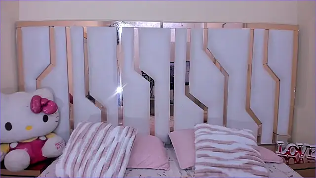 TifanyChill online show from 09.29.25